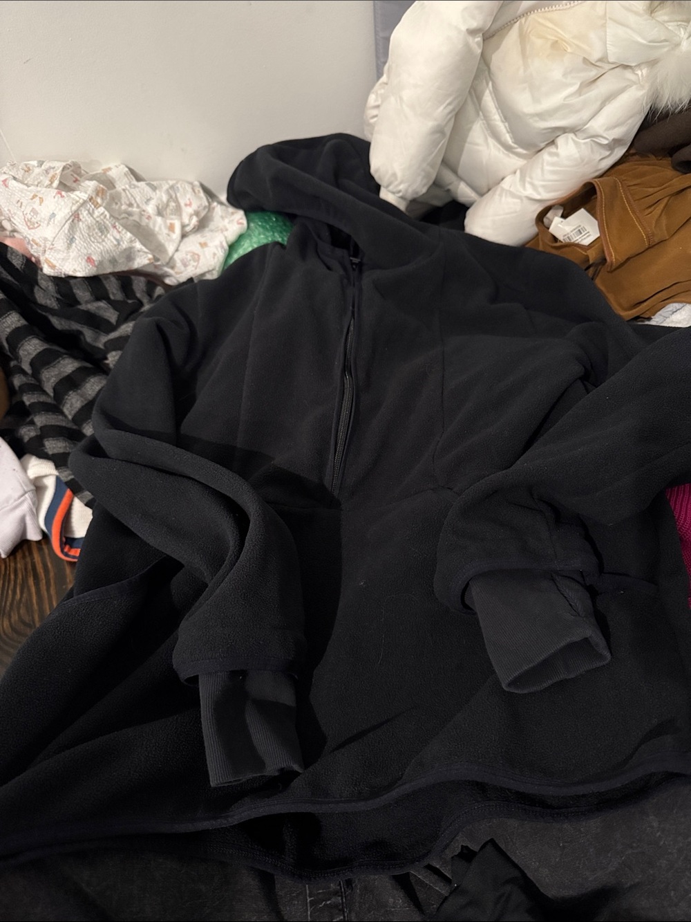Beyond Yoga Black quarter-Zip Hoodie fleese